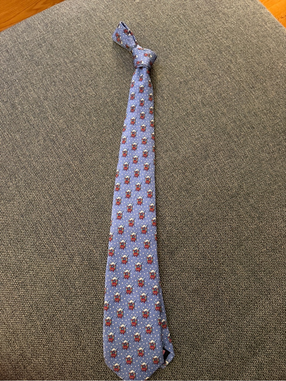 Vineyard Vines Skiing Winter Blue 100% Silk Tie Made in USA